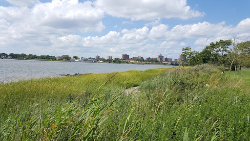 Public Golf Course «Trump Golf Links, Ferry Point», reviews and photos, 500 Hutchinson River Pkwy, Bronx, NY 10465, USA