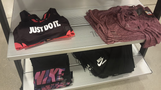 Clothing Store «Nike Factory Store», reviews and photos, 10801 Corkscrew Rd D-177, Estero, FL 33928, USA