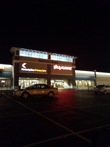 Shopping Mall «Mid City Mall», reviews and photos, 1250 Bardstown Rd #5, Louisville, KY 40204, USA