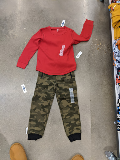 Clothing Store «Old Navy», reviews and photos, 10075 Crossing Way, Denham Springs, LA 70726, USA