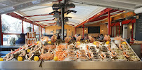 Atmosphère du Restaurant de fruits de mer Le Bistro du port à Honfleur - n°1