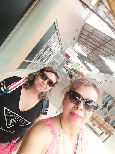 Shopping Mall «Rio Grande Valley Premium Outlets», reviews and photos, 5001 E Expy 83, Mercedes, TX 78570, USA