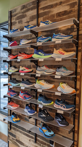 Sporting Goods Store «Marathon Sports», reviews and photos, 671 Boylston St, Boston, MA 02116, USA