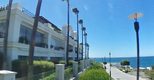 Doncella Beach - Av. del Carmen, 89, 29680 Estepona, Málaga