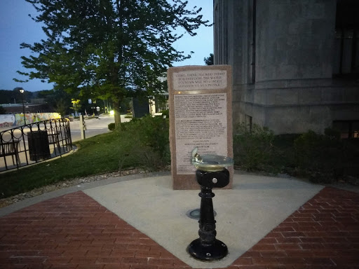 Food «Historic Downtown Liberty, Inc», reviews and photos, 111 N Water St, Liberty, MO 64068, USA