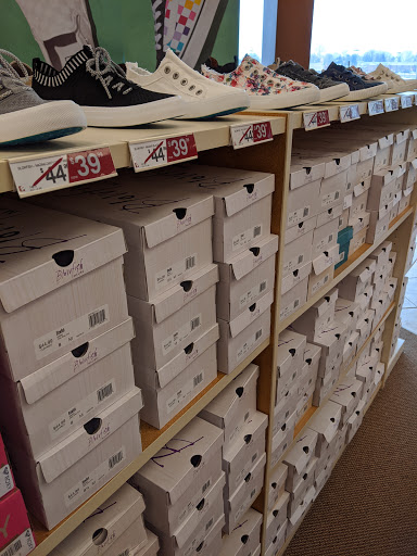 Shoe Store «Famous Footwear», reviews and photos, 1290 E Ireland Rd, South Bend, IN 46614, USA