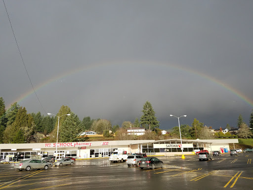 Grocery Store «Safeway», reviews and photos, 401 E Columbia River Hwy, Clatskanie, OR 97016, USA
