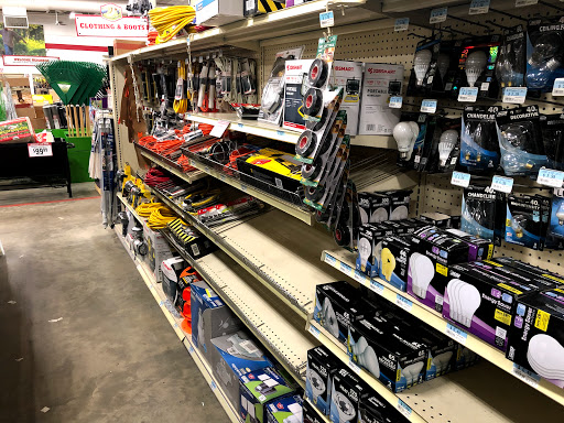 Home Improvement Store «Tractor Supply Co.», reviews and photos, 2091 E Main St, Spartanburg, SC 29307, USA