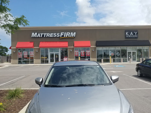Mattress Firm Lorain, 4501 N Leavitt Rd a, Lorain, OH 44053, USA, 