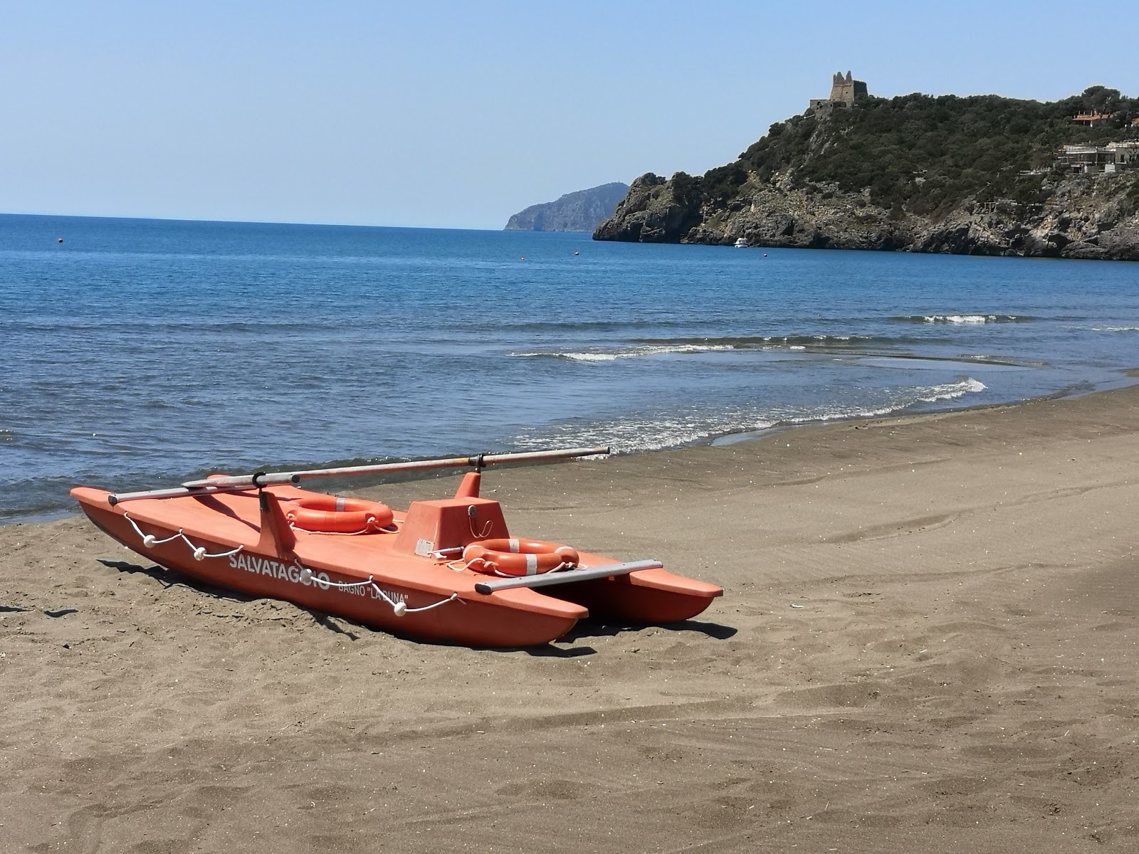 Foto av Ansedonia beach - rekommenderas för familjeresenärer med barn