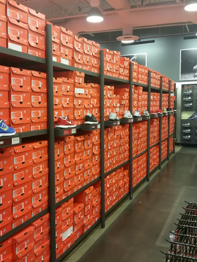 Outlet Store «Express Factory Outlet», reviews and photos, 5050 Factory Shops Blvd, Castle Rock, CO 80108, USA