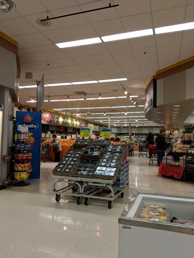 Grocery Store «Bangor NBK Commissary», reviews and photos, 2604 OHIO STREET, Silverdale, WA 98315, USA