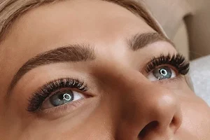 Mira Beauty - Lashes Brows Studio image