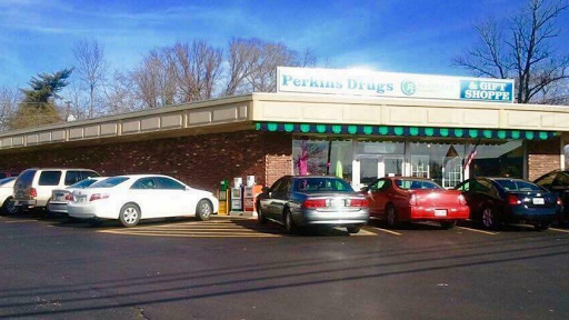 Perkins Drugs & Gift Shoppe, 532 Hartsville Pike, Gallatin, TN 37066, USA, 
