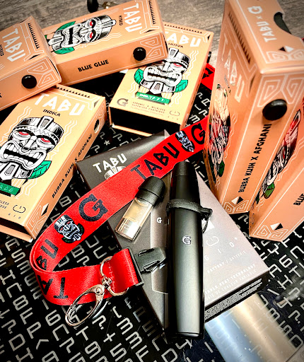 Tobacco Shop «Lotus Smoke Shop», reviews and photos, 4396 Tamiami Trail N, Naples, FL 34103, USA