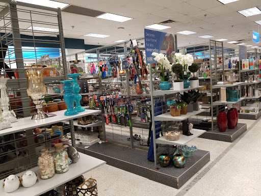 Clothing Store «Ross Dress for Less», reviews and photos, 13065 Lee Jackson Memorial Hwy, Fairfax, VA 22033, USA