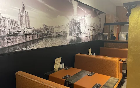 Neo classic restaurant image