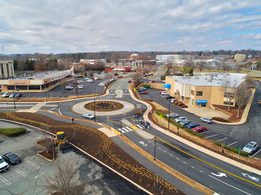 Shopping Mall «Seminole Square Shopping Center», reviews and photos, 200 Zan Rd, Charlottesville, VA 22901, USA