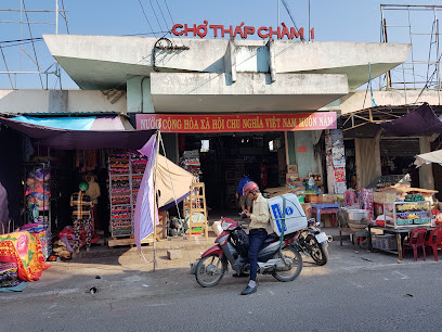 Chợ Tháp Chàm Market