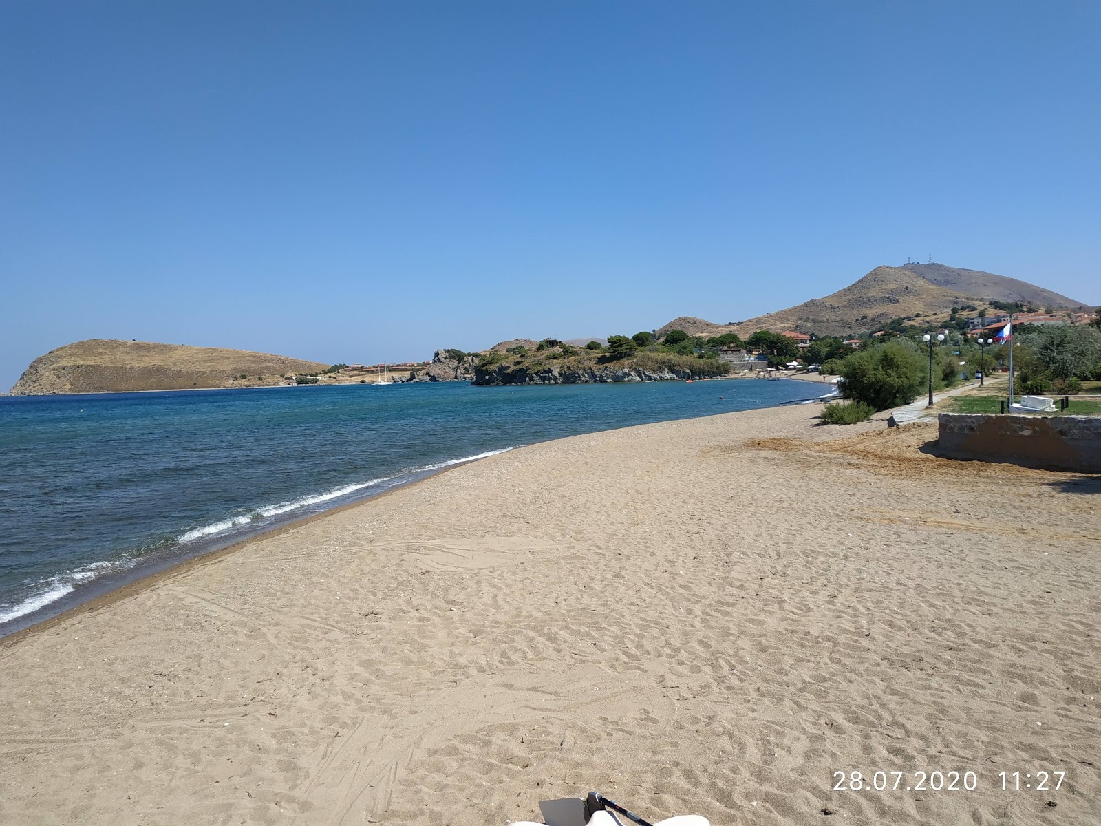 Photo de Romeikos Gialos beach avec moyenne baie