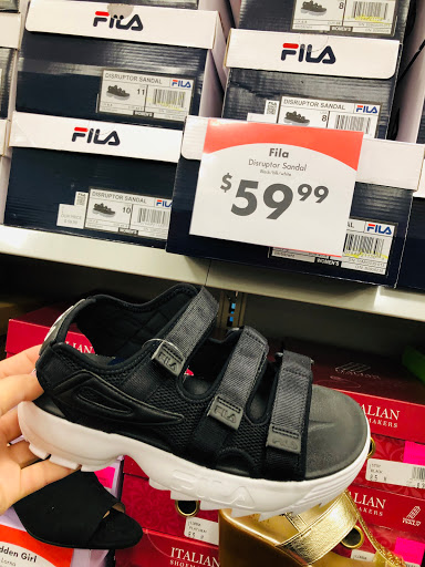 Shoe Store «Shoe Carnival», reviews and photos, 120 Neshaminy Mall, Bensalem, PA 19020, USA