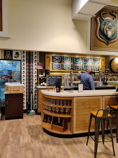 Grocery Store «Lowes Foods of Boone», reviews and photos, 267 New Market Centre, Boone, NC 28607, USA