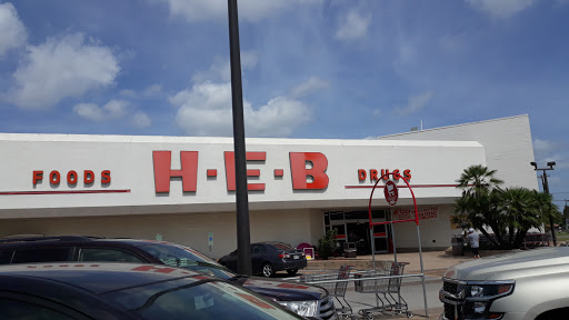 Grocery Store «H-E-B Grocery», reviews and photos, 206 S Alamo St, Refugio, TX 78377, USA