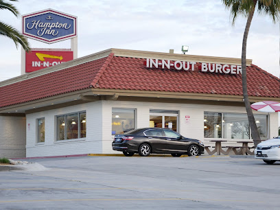 In-N-Out Burger - 25220 The Old Rd, Stevenson Ranch, CA 91381