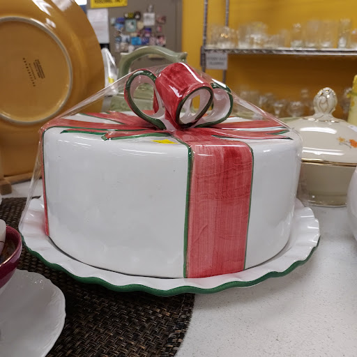 Thrift Store «Beverly Bootstraps Thrift Shop», reviews and photos