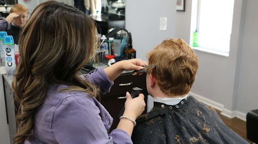 Barber Shop «Hinsdale Barber Shop», reviews and photos, 20 W Hinsdale Ave, Hinsdale, IL 60521, USA