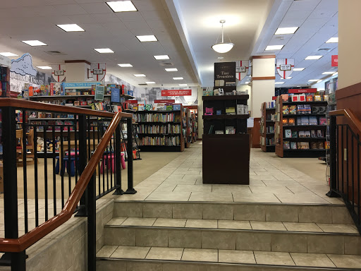 Book Store «Barnes and Noble», reviews and photos, 625 Monroe St NE, Washington, DC 20017, USA