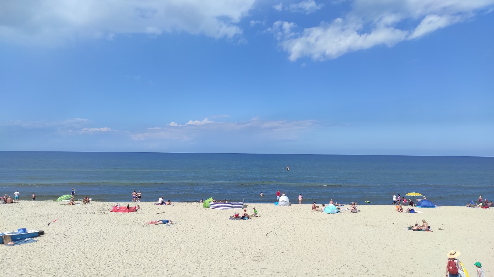 Foto de Piaski Rybacka beach con muy limpio nivel de limpieza