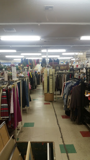 Thrift Store «Better Bargains Thrift Store», reviews and photos, 10209 NE Sandy Blvd, Portland, OR 97220, USA