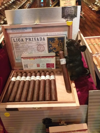Cigar Shop «Miami Cigar Shop - Neptune Cigars SuperStore», reviews and photos, 9308 S Dixie Hwy, Kendall, FL 33156, USA