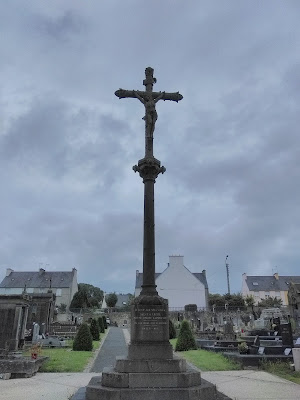 Cimetière à Plounéour-Brignogan-plages
