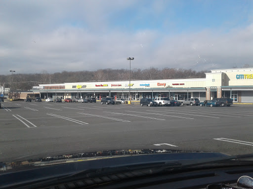 Shopping Mall «Eastover Shopping Center», reviews and photos, 5021-5225 Indian Head Hwy, Oxon Hill, MD 20745, USA
