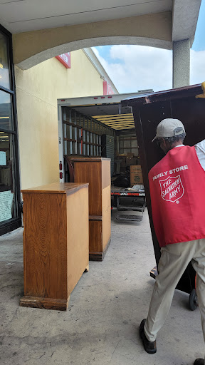 Thrift Store «The Salvation Army Family Store & Donation Center», reviews and photos