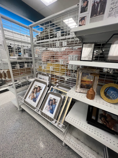 Clothing Store «Ross Dress for Less», reviews and photos, 1038 N El Camino Real, Encinitas, CA 92024, USA