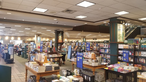 Book Store «Barnes & Noble», reviews and photos, 624 S Green River Rd, Evansville, IN 47715, USA