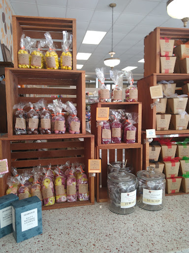 Chocolate Shop «Kakao Chocolate», reviews and photos, 7272 Manchester Rd, Maplewood, MO 63143, USA