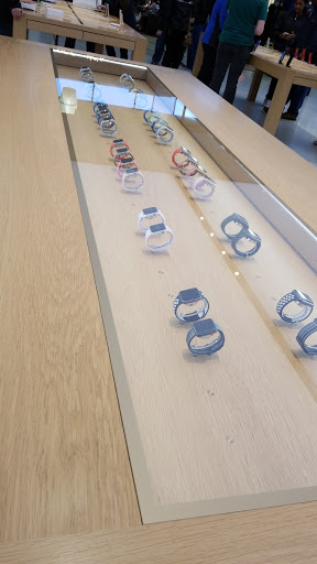 Computer Store «Apple Smith Haven», reviews and photos, 518 Smith Haven Mall, Lake Grove, NY 11755, USA