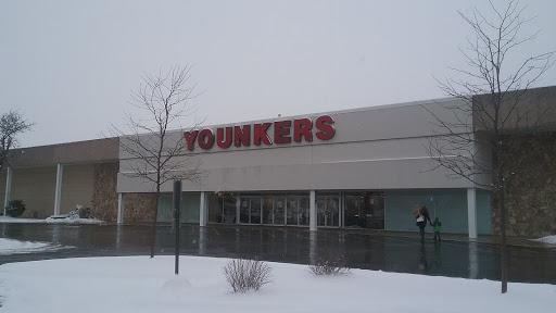 Shopping Mall «Forest Mall», reviews and photos, 835 W Johnson St, Fond du Lac, WI 54935, USA