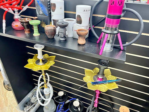 Tobacco Shop «Smoke Hut Smoke Shop», reviews and photos, 11902 Blue Ridge Boulevard g, Grandview, MO 64030, USA