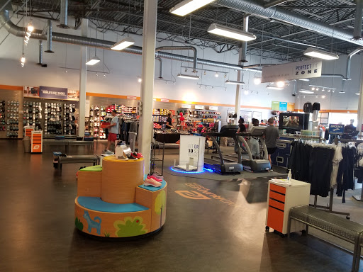 Running Store «Road Runner Sports», reviews and photos, 6630 Marie Curie Dr C, Elkridge, MD 21075, USA