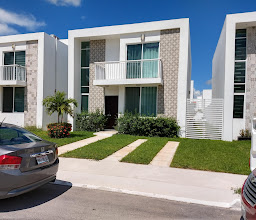 Los Lirios Park photo