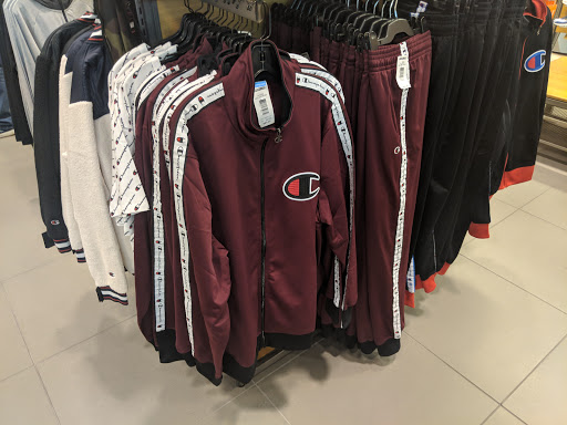 Shoe Store «Finish Line», reviews and photos, 4200 Conroy Rd #120, Orlando, FL 32839, USA