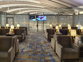 Plaza Premium Lounge (US Transborder, Terminal 1) Toronto Pearson International Airport (YYZ)