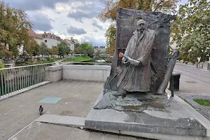 Ivan Hribar statue image