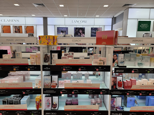 Cosmetics Store «Ulta Beauty», reviews and photos, 2155 W 22nd St #7, Oak Brook, IL 60523, USA