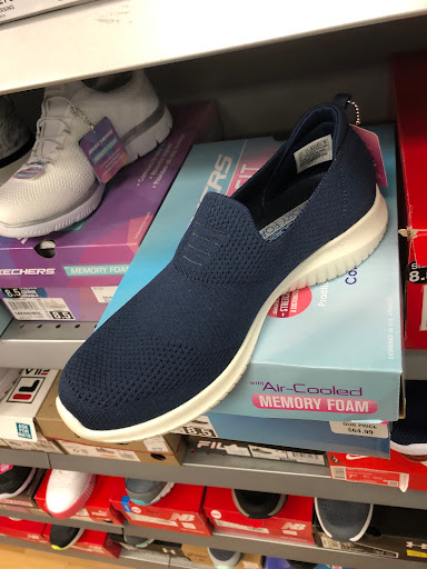 Shoe Store «Shoe Carnival», reviews and photos, 7085 Bakers Bridge Ave, Franklin, TN 37067, USA